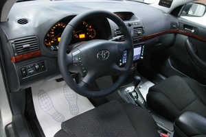 Универсал Toyota Avensis 2004 года, 838000 рублей, Солонцы