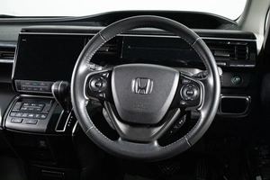 Минивэн Honda Stepwgn 2018 года, 2449000 рублей, Сургут