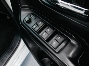 Минивэн Toyota Esquire 2016 года, 1699000 рублей, Красноярск
