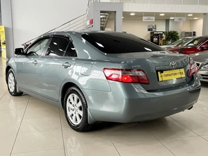 Седан Toyota Camry 2007 года, 997000 рублей, Солонцы