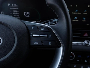 Седан Hyundai Elantra 2023 года, 2070000 рублей, Краснодар