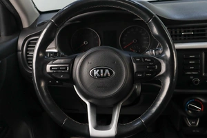 Хетчбэк Kia Rio X-Line 2018 года, 1539000 рублей, Челябинск