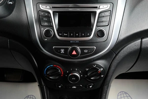 Седан Hyundai Solaris 2016 года, 1329000 рублей, Тюмень