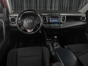 Внедорожник Toyota RAV4 2015 года, 1949000 рублей, Тюмень
