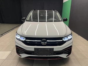 Внедорожник Volkswagen Tiguan 2022 года, 4500000 рублей, Красноярск