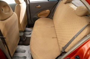 Хетчбэк Nissan March 2002 года, 299000 рублей, Барнаул