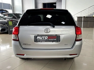 Универсал Toyota Corolla Fielder 2013 года, 897000 рублей, Солонцы