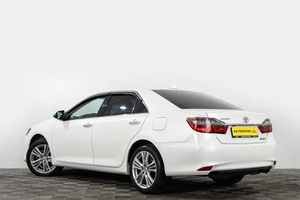 Седан Toyota Camry 2017 года, 2199000 рублей, Сургут