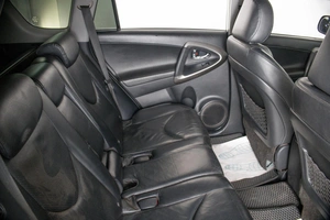 Внедорожник Toyota RAV4 2011 года, 1399000 рублей, Пермь