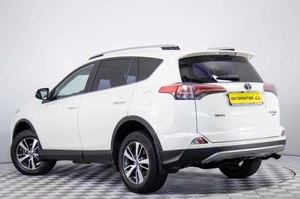 Внедорожник Toyota RAV4 2017 года, 2799000 рублей, Пермь