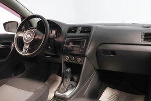 Седан Volkswagen Polo 2014 года, 969000 рублей, Новосибирск