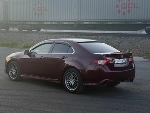 Седан Honda Accord 2008 года, 1050000 рублей, Красноярск