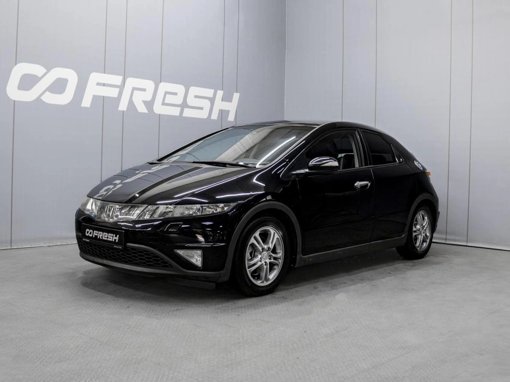Хетчбэк Honda Civic 2008 года, 640000 рублей, Омск