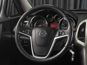Хетчбэк Opel Astra 2011 года, 789000 рублей, Тюмень