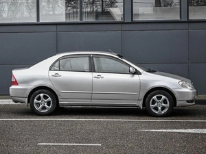 Седан Toyota Corolla 2002 года, 559000 рублей, Кирилловка