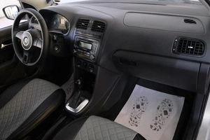 Седан Volkswagen Polo 2012 года, 739000 рублей, Омск