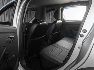 Седан Renault Logan 2019 года, 920000 рублей, Тюмень