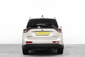 Внедорожник Mitsubishi Outlander 2013 года, 1599000 рублей, Барнаул