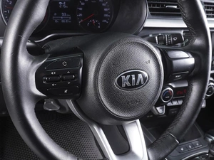 Седан Kia Rio 2017 года, 1200000 рублей, Ростов-на-Дону