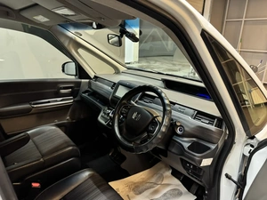 Минивэн Honda Freed 2018 года, 1547000 рублей, Красноярск