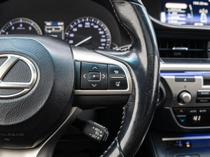 Седан Lexus ES 2016 года, 2319000 рублей, Краснодар