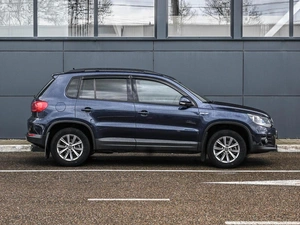 Внедорожник Volkswagen Tiguan 2012 года, 1000000 рублей, Кирилловка