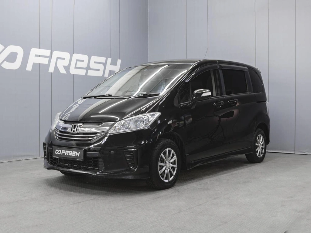 Минивэн Honda Freed 2015 года, 1050000 рублей, Омск