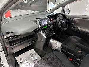 Минивэн Toyota Wish 2009 года, 1347000 рублей, Красноярск