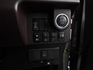 Минивэн Toyota Roomy 2019 года, 1014000 рублей, Воронеж