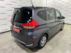 Минивэн Honda Freed 2019 года, 1450000 рублей, Красноярск