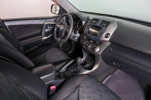 Внедорожник Toyota RAV4 2011 года, 1399000 рублей, Пермь