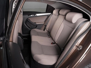 Седан Volkswagen Jetta 2013 года, 1219000 рублей, Красный Пахарь