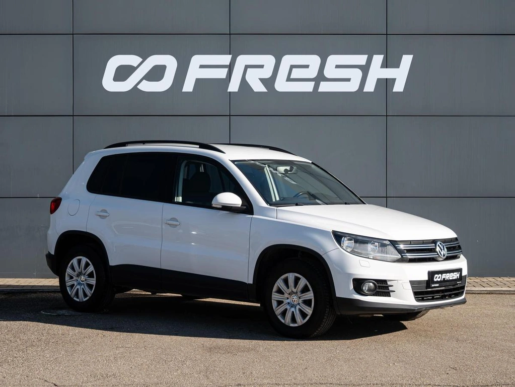 Внедорожник Volkswagen Tiguan 2012 года, 1020000 рублей, Краснодар