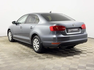 Седан Volkswagen Jetta 2013 года, 955200 рублей, Казань