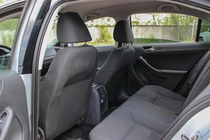 Седан Volkswagen Jetta 2013 года, 850000 рублей, Ярославль
