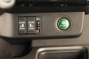 Минивэн Honda Stepwgn Spada 2015 года, 2129000 рублей, Челябинск