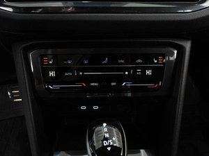 Внедорожник Volkswagen Tiguan 2022 года, 3327000 рублей, Ставрополь