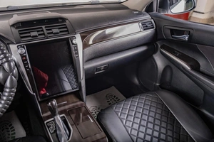 Седан Toyota Camry 2017 года, 1989000 рублей, Томск