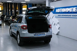 Внедорожник Volkswagen Tiguan 2010 года, 968000 рублей, Солонцы