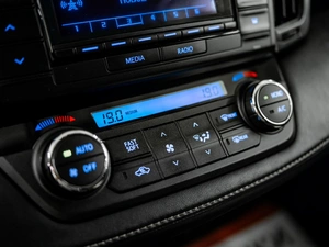 Внедорожник Toyota RAV4 2019 года, 2375000 рублей, Красноярск