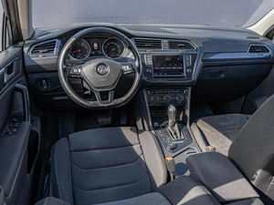 Внедорожник Volkswagen Tiguan 2017 года, 2345000 рублей, Краснодар