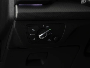 Внедорожник Audi Q5L 2023 года, 5489999 рублей, Москва