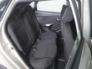 Хетчбэк Kia Rio 2014 года, 1120000 рублей, Ростов-на-Дону
