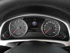 Внедорожник Volkswagen Touareg 2015 года, 2569000 рублей, Аксай