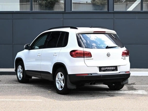 Внедорожник Volkswagen Tiguan 2012 года, 1429000 рублей, Кирилловка