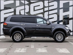 Внедорожник Mitsubishi Pajero Sport 2011 года, 1590000 рублей, Краснодар