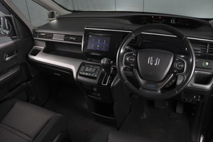 Минивэн Honda Stepwgn 2015 года, 1695000 рублей, Омск