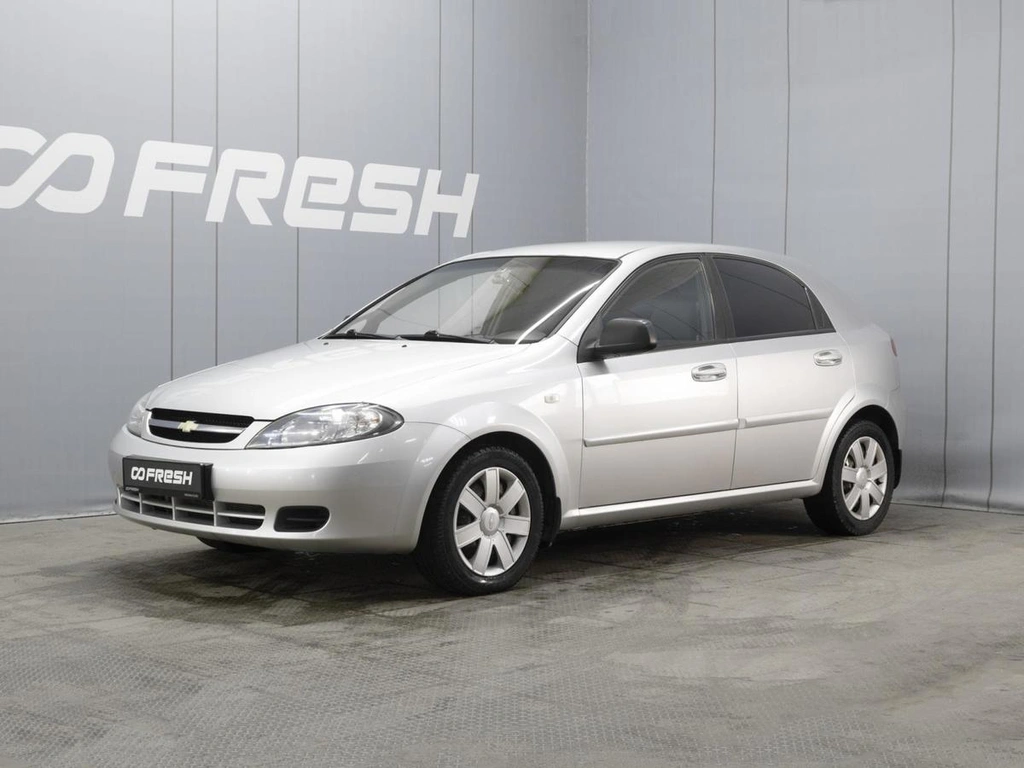 Хетчбэк Chevrolet Lacetti 2011 года, 560000 рублей, Омск