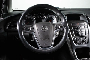Хетчбэк Opel Astra 2011 года, 829000 рублей, Сургут