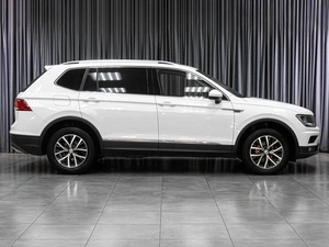Внедорожник Volkswagen Tiguan Allspace 2018 года, 2349000 рублей, Тюмень